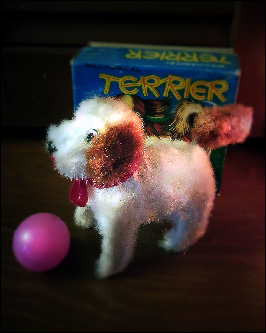 Original wind-up dog